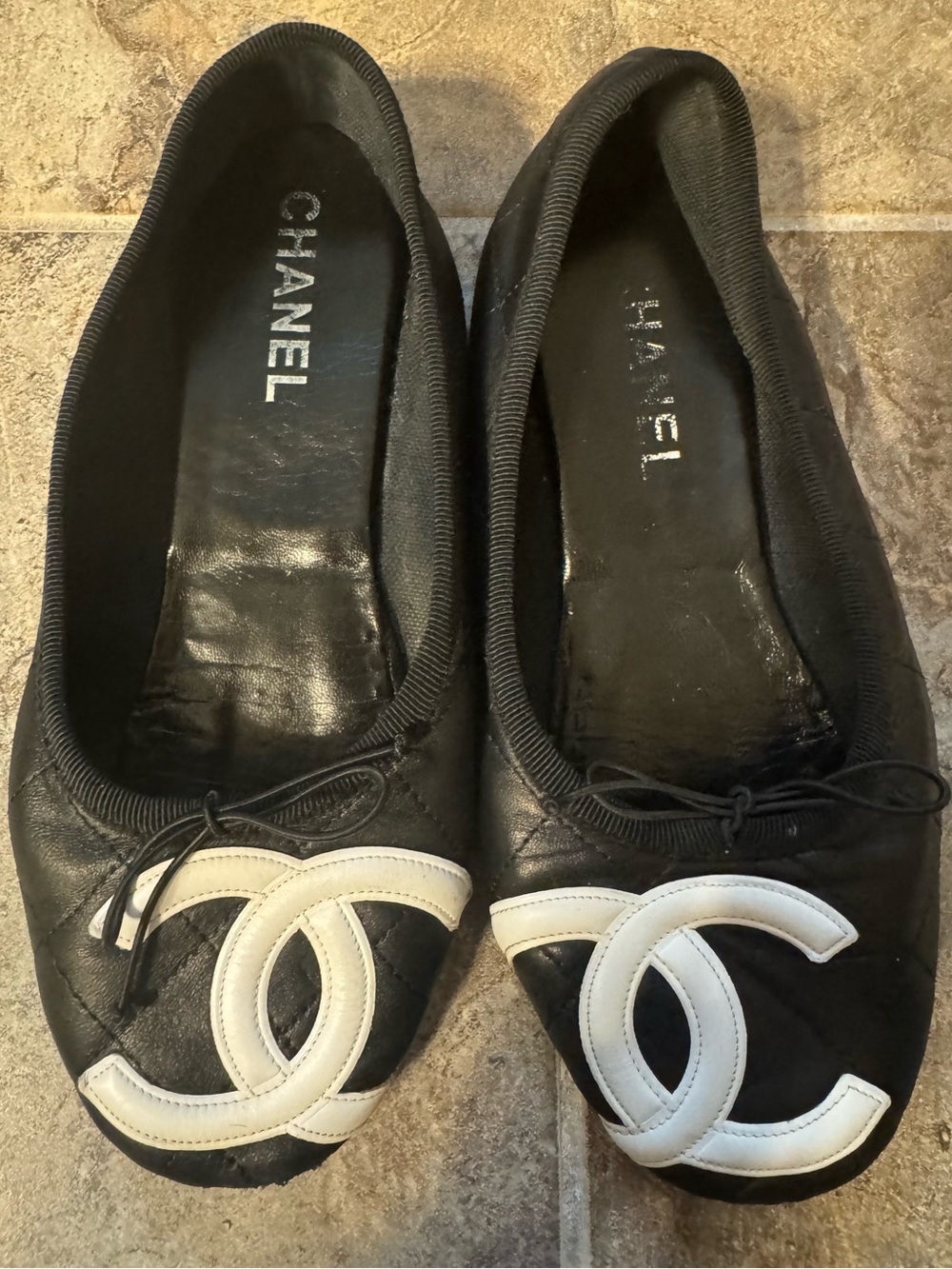 CHANEL Black Quilted Leather CC Ballet Flats White Logo Size 38